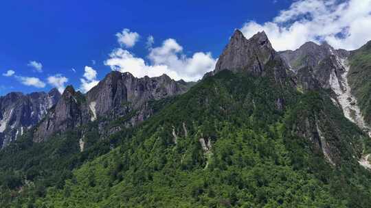 航拍四川甘孜贡嘎山区燕子沟高山峡谷风光