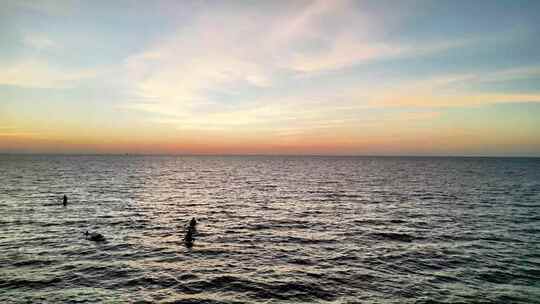 海南海口海边海浪夕阳落日