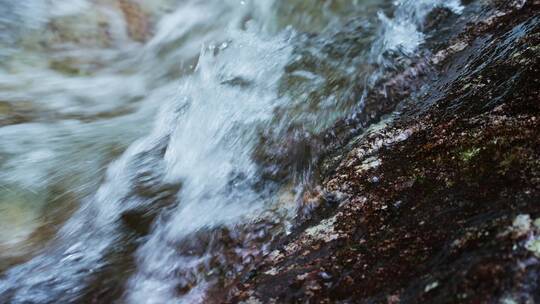 高清4K降水雨季山泉瀑布流水升格视频素材