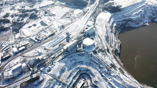 安徽省马鞍山市高采铁矿场冬季雪景航拍