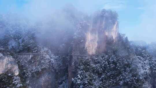 南江光雾山米仓道燕子岭景区下雪雾凇航拍