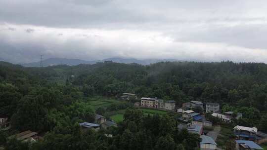 绵阳北川附近的大山与村庄