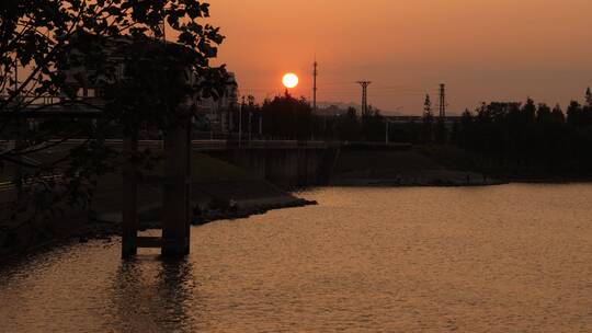 夕阳 黄昏的日落