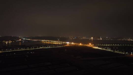 城市道路夜景航拍公路交通车流夜晚马路车辆