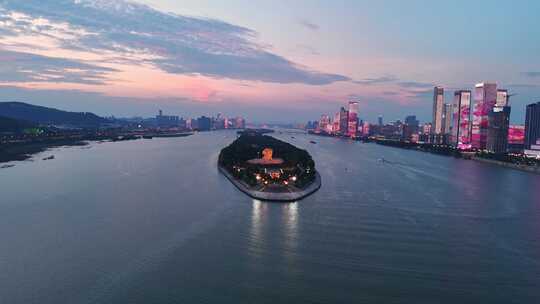 长沙红色景区橘子洲雕像蓝调夜景城市