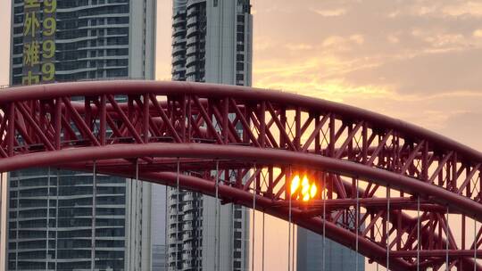 武汉晴川桥，长焦平视横移镜头