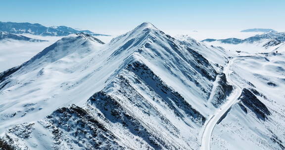 冬季夹金山雪山航拍自然风光