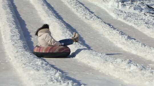 滑雪雪滑道