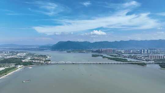 福州乌龙江航拍湾边大桥闽江南港河流溪流