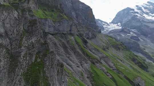 航拍高山湖泊