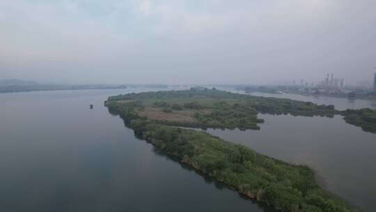 湖北襄阳城市清晨迷雾航拍