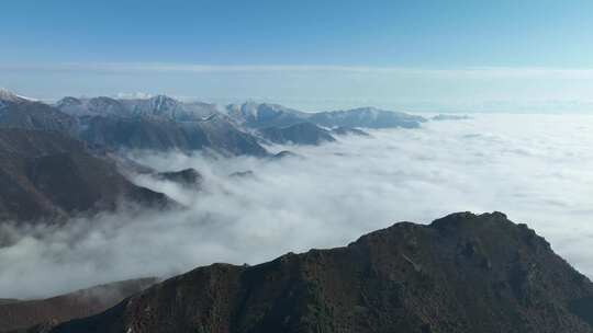 互助北山秋景雪山云雾