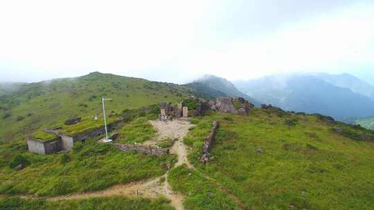 航拍武夷山黄岗山最高峰峡谷草甸森林云海