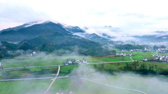 航拍安徽黟县柯村秋天雨后风光4K