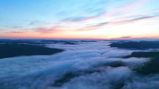 延时航拍黎明山川云海朝阳