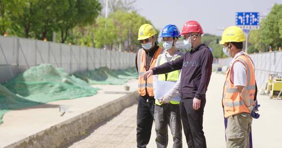 中国中铁铁路工人道路修建道路安全就是宗旨