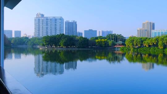 广州流花湖公园城市建筑与绿树湖景自然风光