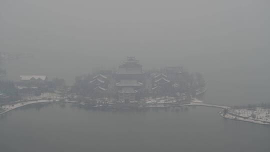 航拍胶州雪后少海南湖公园