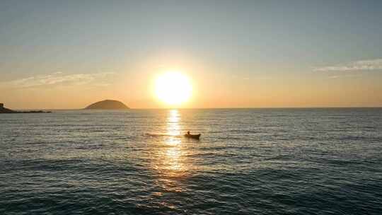 海南渔船海上日出航拍