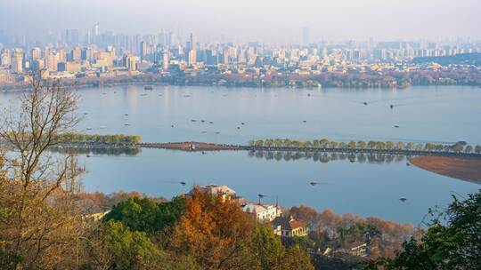 中国杭州  宝石山俯瞰西湖全景秋天延时