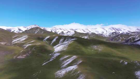 航拍青藏高原青海祁连山脉天境祁连雪山雪景