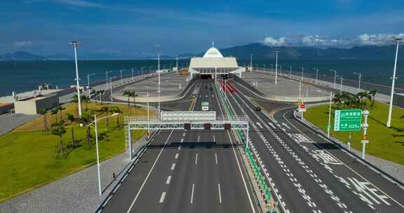 最新航拍港珠澳大桥珠海公路口岸收费站