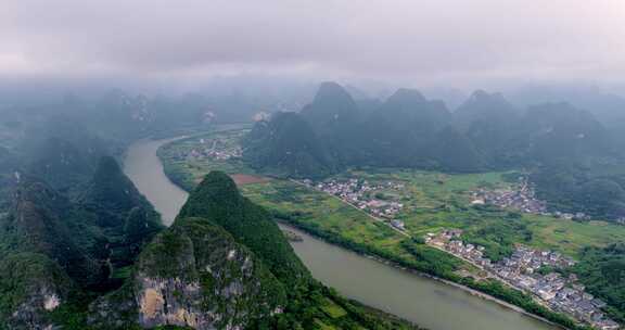 （延时）广西桂林山水漓江风光