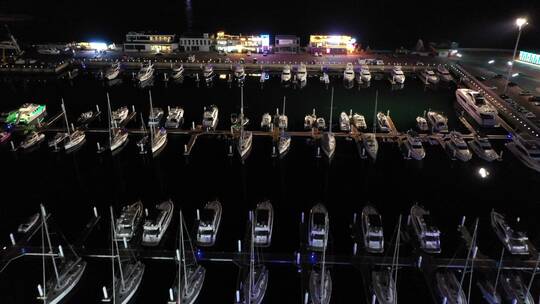 大连东港码头城市的夜景航拍