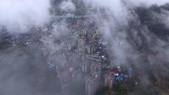 航拍下的乐昌坪石烟雨风景