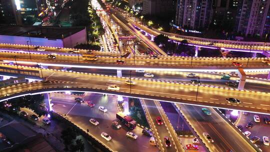 广州市中心城区航拍立交桥夜晚的车流