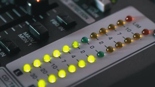 DJ混合机中的LED灯指示器