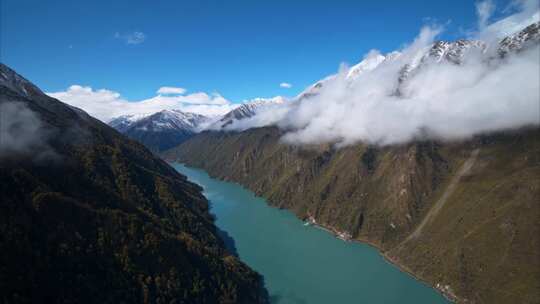 四川川西湖泊高原湖泊水源头纯净水清澈碧绿视频素材模板下载