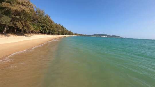 穿越机航拍4K海南三亚大海沙滩海边风景