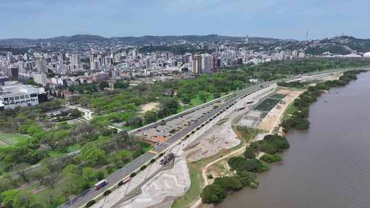 阿雷格里港天际线位于巴西南里奥格兰德的阿