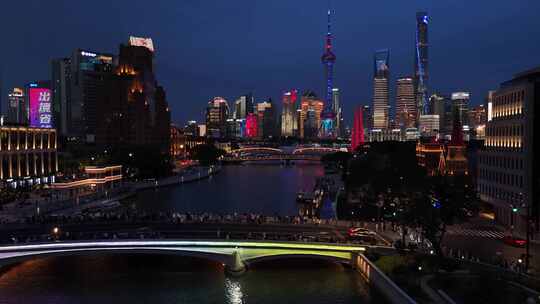 上海外滩夜景俯瞰城市风光