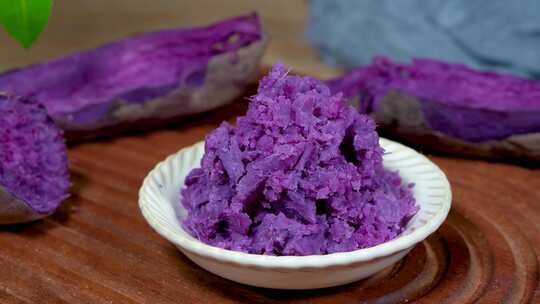 新鲜小紫薯
