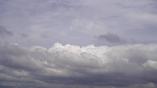 雨后山阴天云下雨天乌云天空山云雾流动雾气