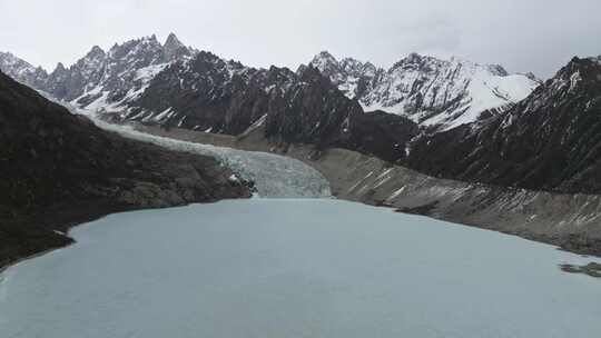 西藏那曲地区布加雪山冰川冰湖高空航拍