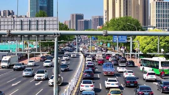 城市快速路密集车流高架