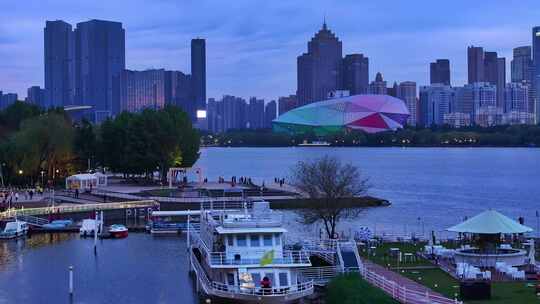 辽宁沈阳城市夜晚浑河外滩大钻石