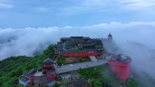 雨中游茅山顶宫