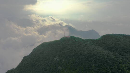 4K航拍湖南屋脊常德壶瓶山主峰8