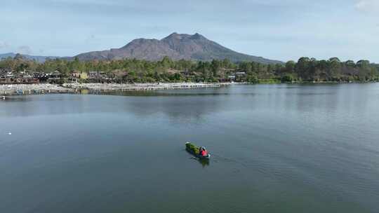 印尼巴厘岛巴图尔火山湖航拍自然风光