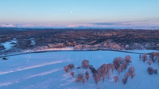 航拍根河湿地黎明雪景