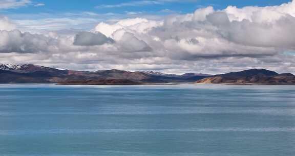 航拍西藏玛旁雍措湖泊风光