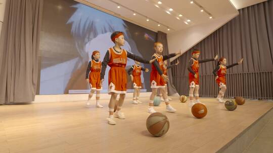 人像学生才艺表演篮球表演技能挑战动作艺术