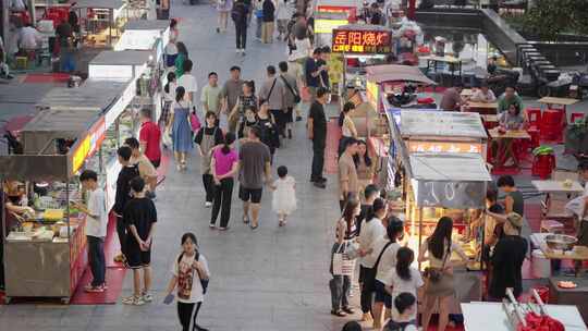 热闹夜市夜宵摊人流视频素材模板下载