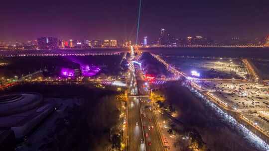 哈尔滨城市交通主干道晚高峰车流夜景