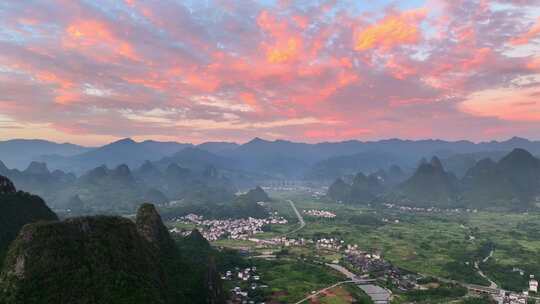 桂林漓江晚霞航拍风光风景