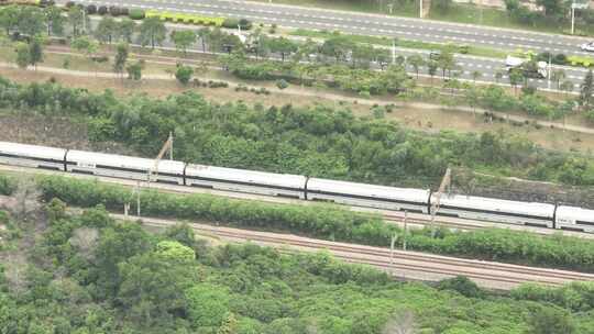 急速行驶的列车